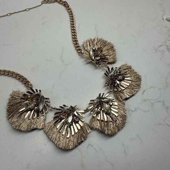 Rose/Gold-Colored Faux Gemstone Statement Metal Necklace - Picture 4 of 8